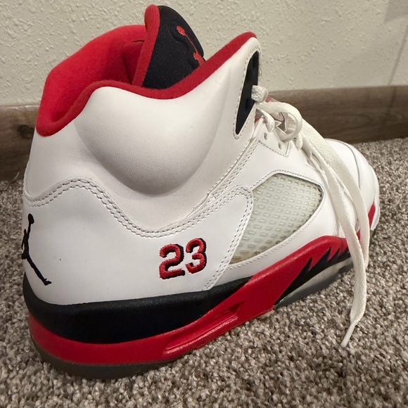 Air Jordan 5 Retro Fire Red - Black Tongue - Picture 2 of 6